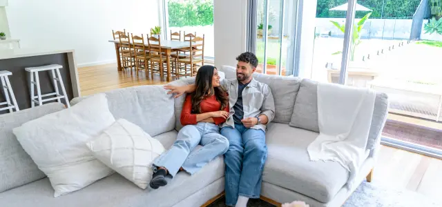 image coupleoncouch hero