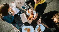 Uni fast food Uni fast food