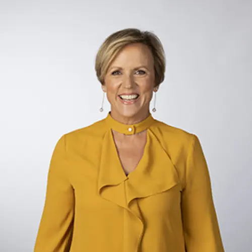 Hilary Barry 380x280